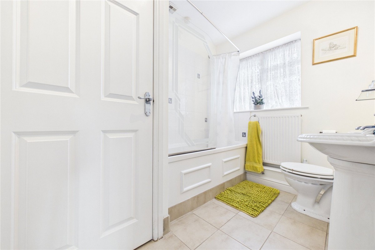 Theale, Reading, Berkshire