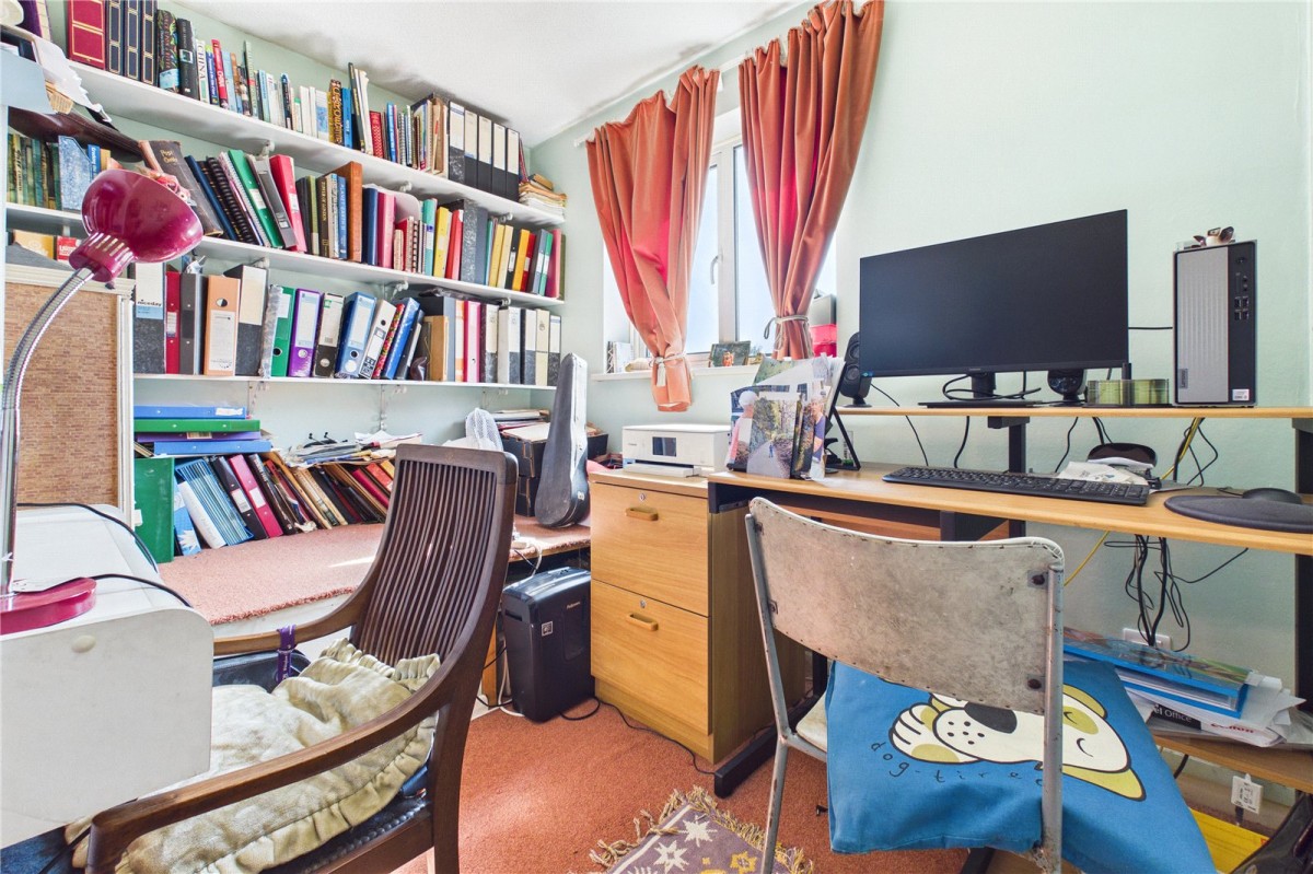 Theale, Reading, Berkshire