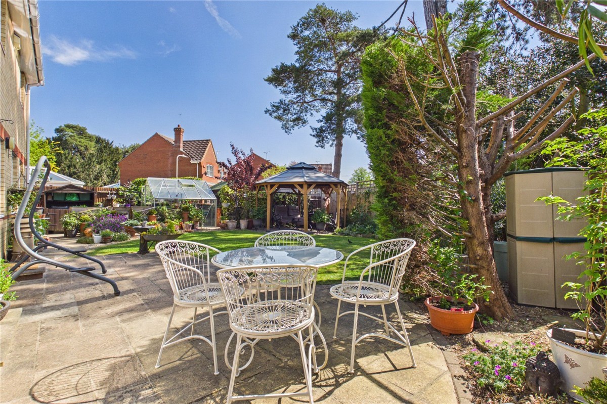Theale, Reading, Berkshire