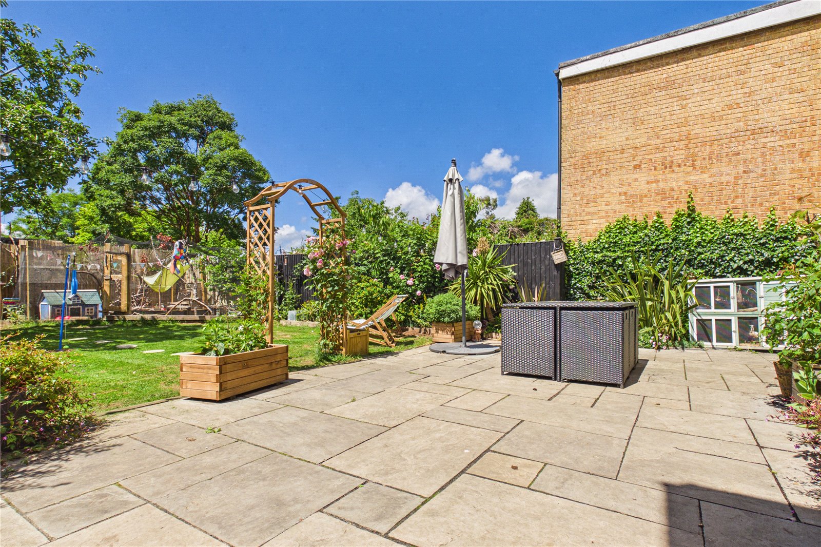 5 bedroom House for sale in Upper Bucklebury, Reading, Berkshire