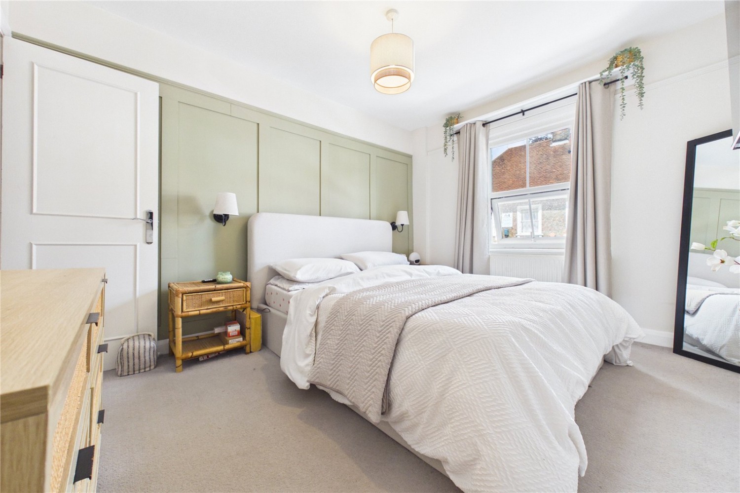 Theale, Reading, Berkshire