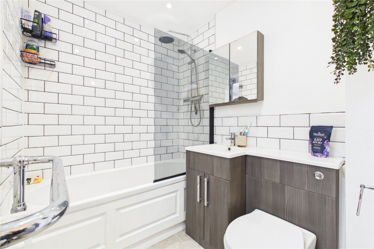 Theale, Reading, Berkshire