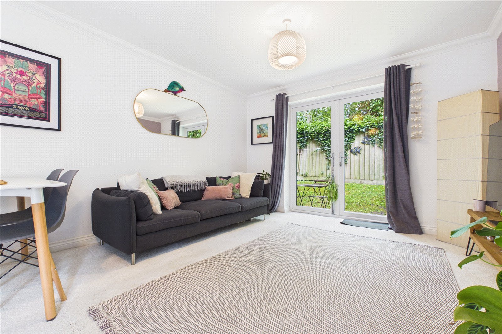 2 bedroom Flat for sale in Aldermaston, Reading, Berkshire