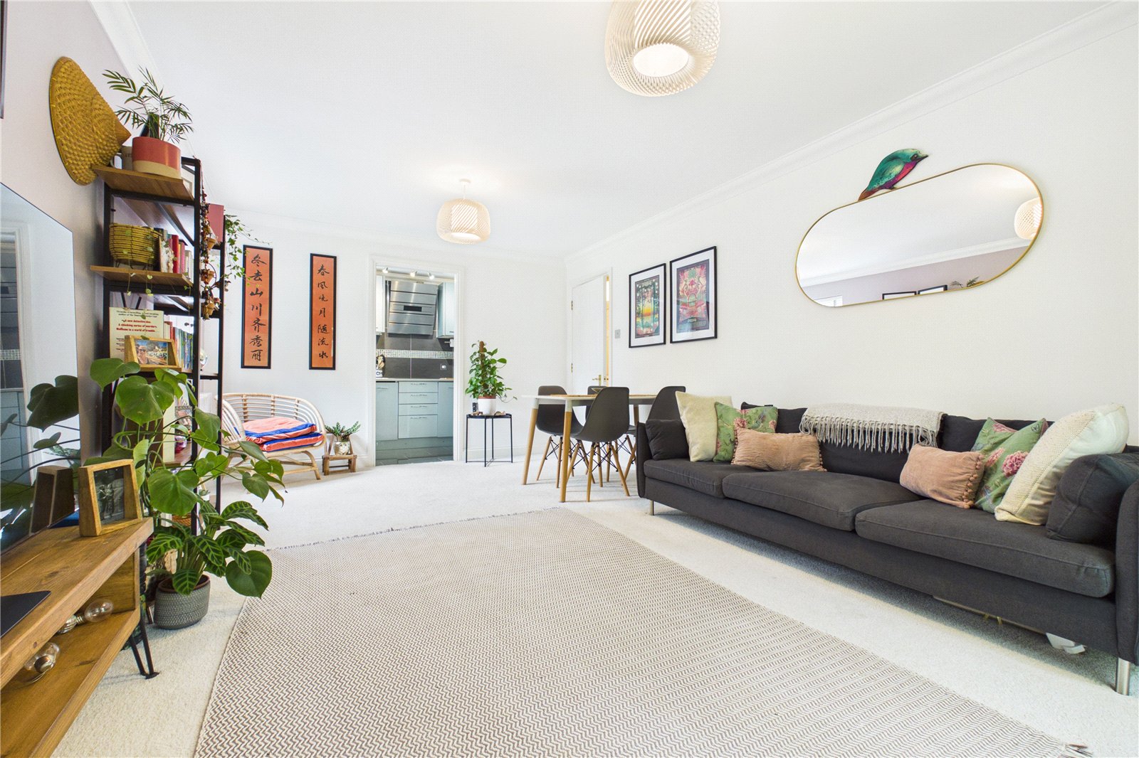 2 bedroom Flat for sale in Aldermaston, Reading, Berkshire