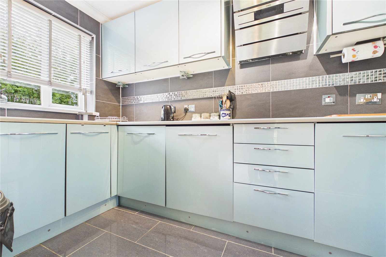 2 bedroom Flat for sale in Aldermaston, Reading, Berkshire