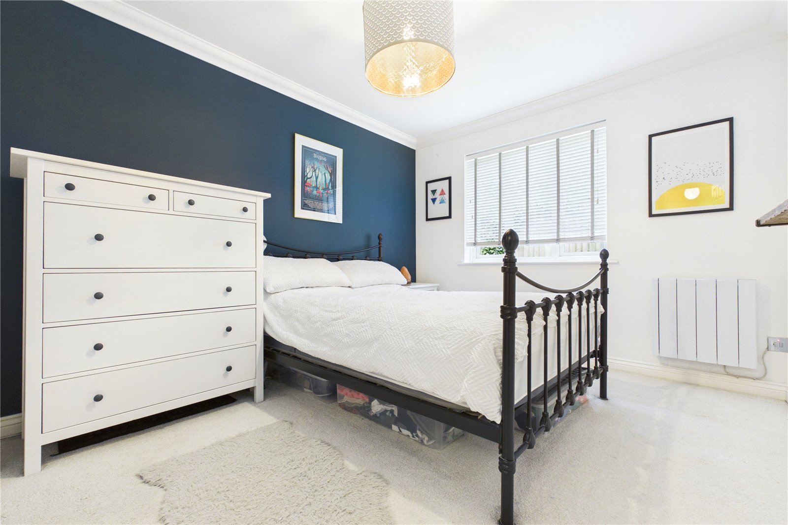 2 bedroom Flat for sale in Aldermaston, Reading, Berkshire