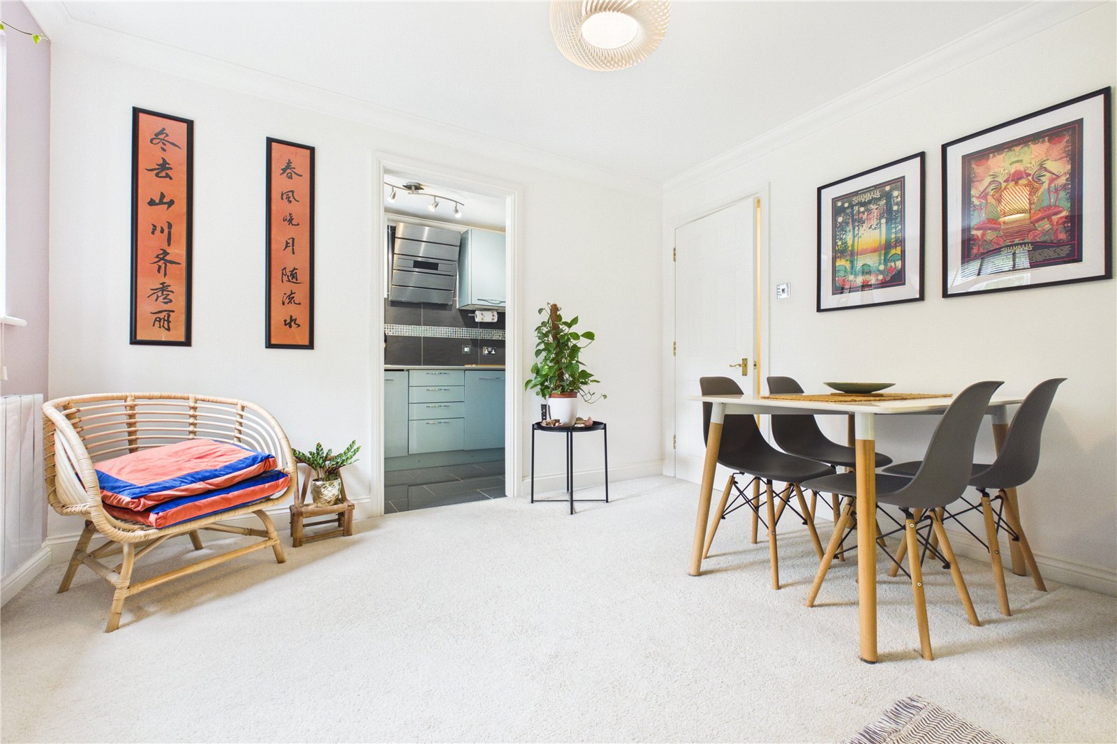 2 bedroom Flat for sale in Aldermaston, Reading, Berkshire