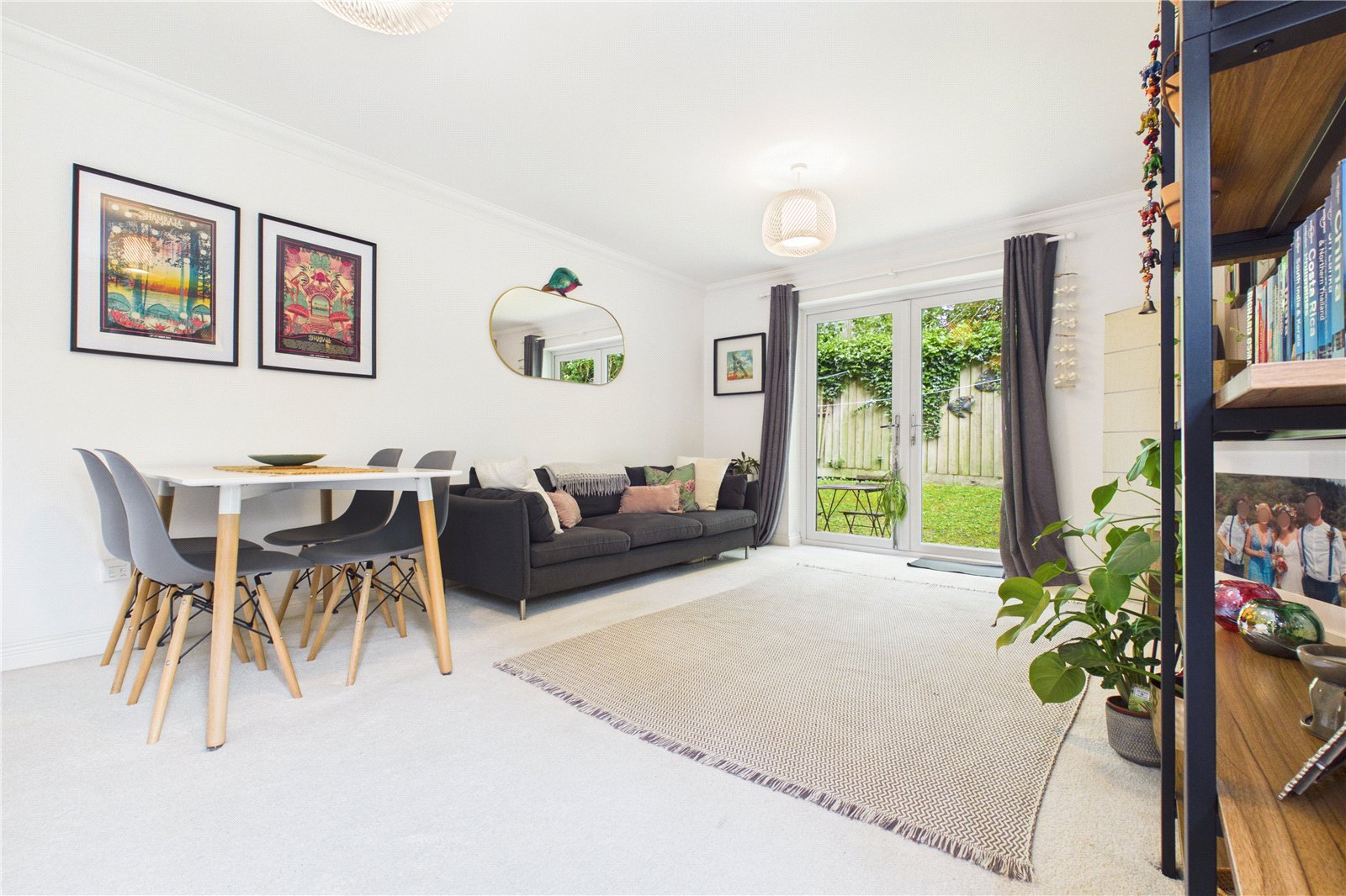 2 bedroom Flat for sale in Aldermaston, Reading, Berkshire