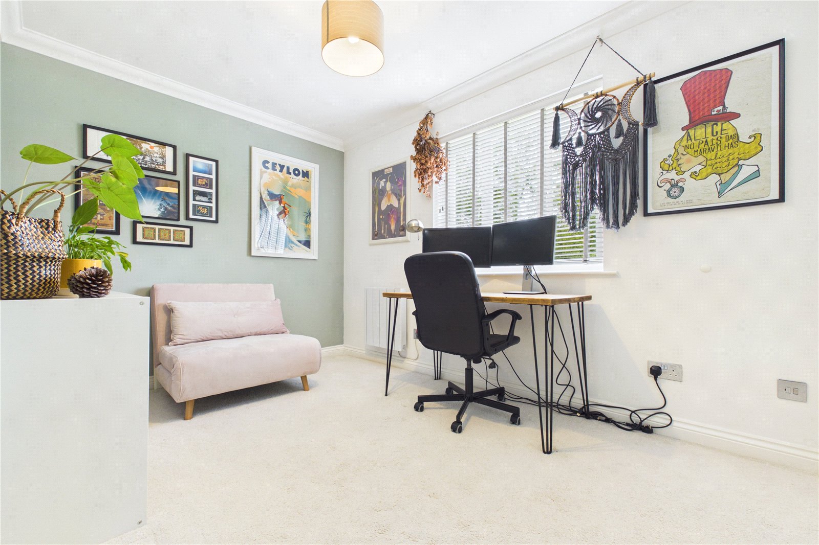 2 bedroom Flat for sale in Aldermaston, Reading, Berkshire