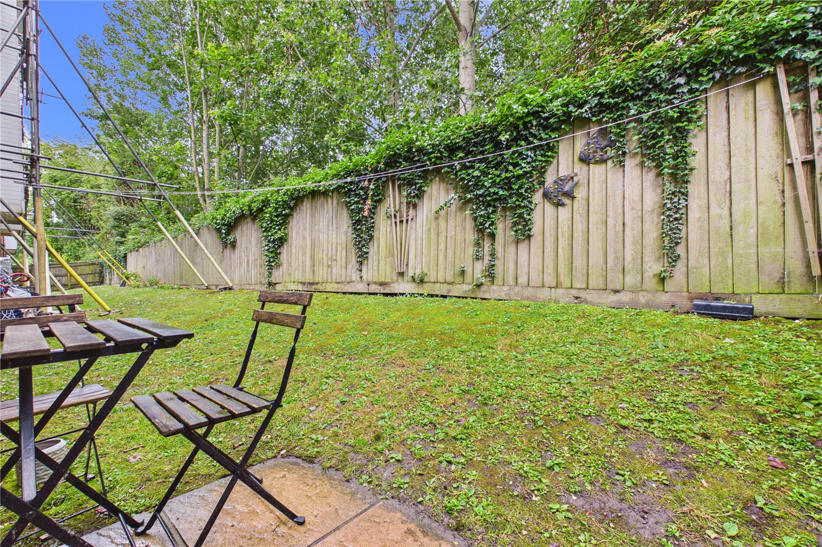 2 bedroom Flat for sale in Aldermaston, Reading, Berkshire