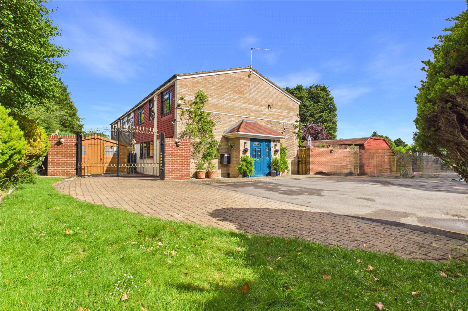 Theale, Reading, Berkshire