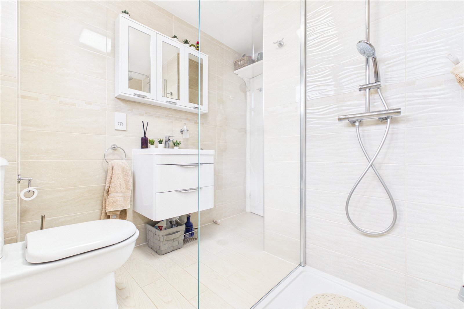 4 bedroom House for sale in Theale, Reading, Berkshire