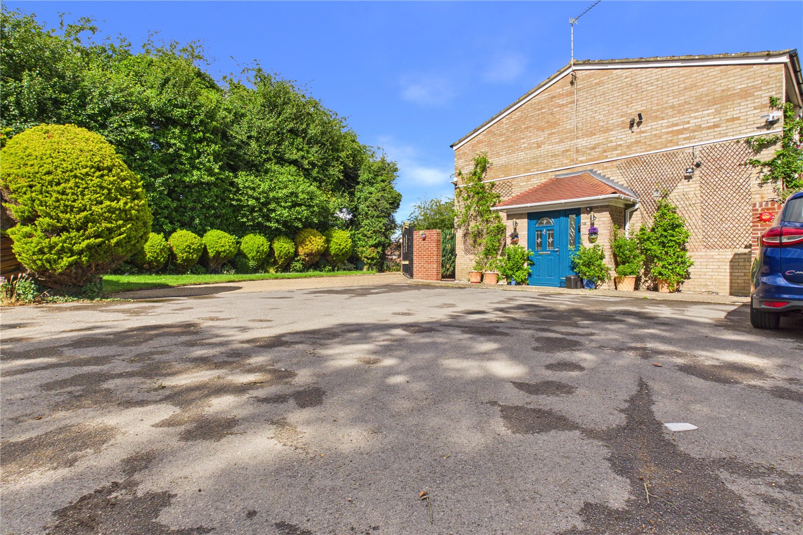 4 bedroom House for sale in Theale, Reading, Berkshire