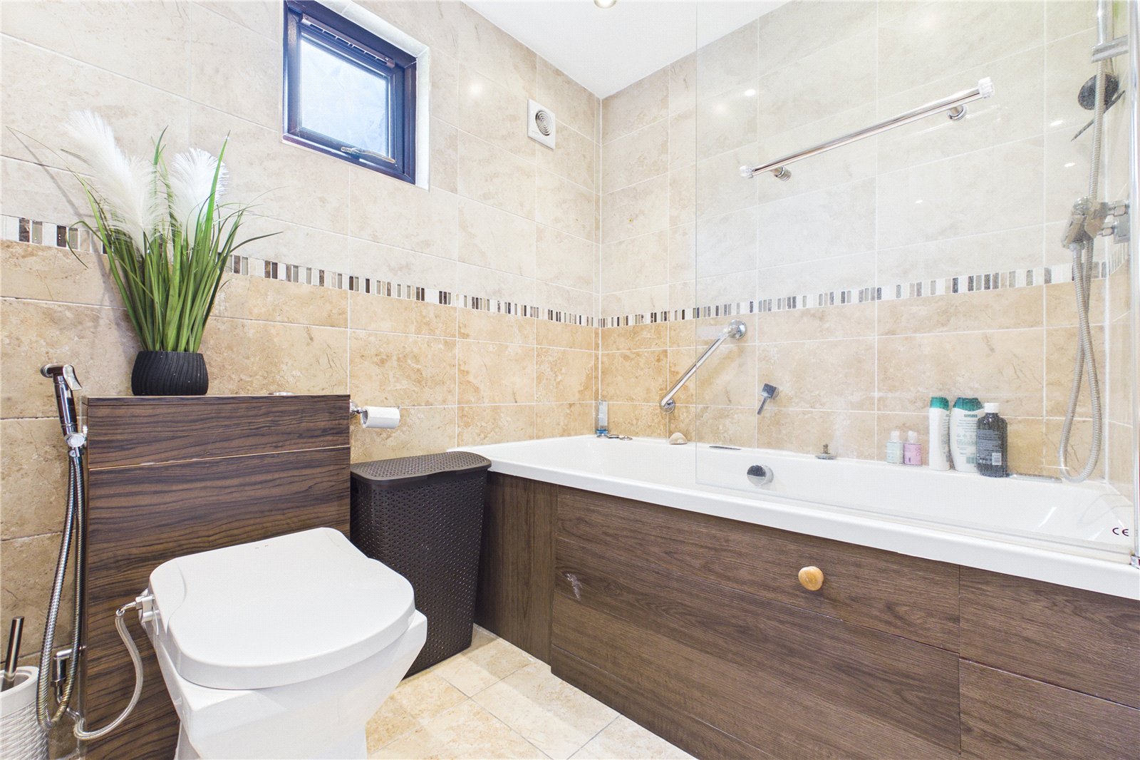 4 bedroom House for sale in Theale, Reading, Berkshire
