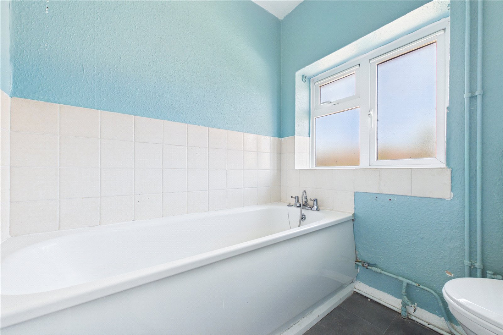 2 bedroom Flat for sale in Theale, Reading, Berkshire