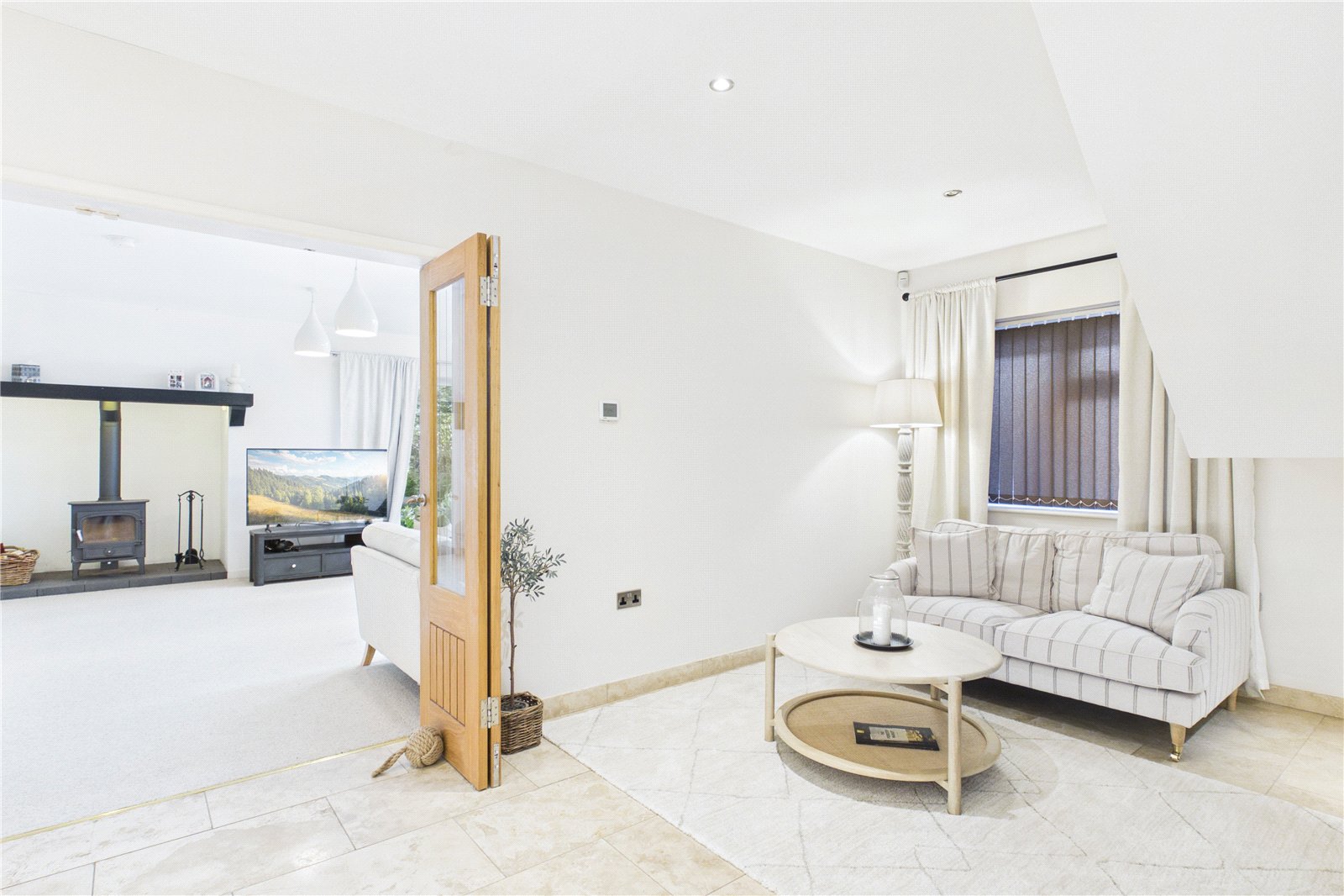 4 bedroom House for sale in Upper Basildon, Reading, West Berkshire
