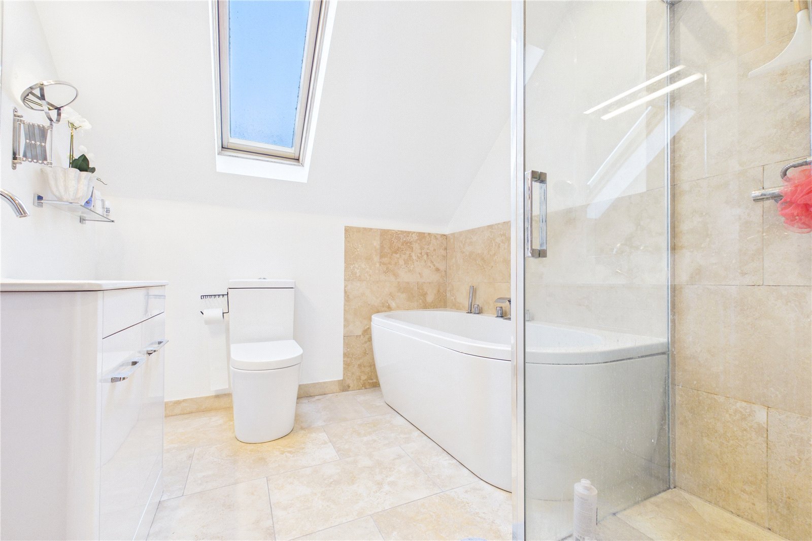4 bedroom House for sale in Upper Basildon, Reading, West Berkshire