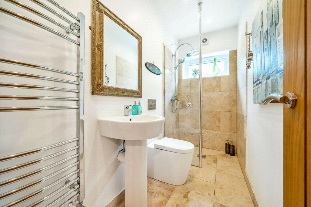 4 bedroom House for sale in Upper Basildon, Reading, West Berkshire