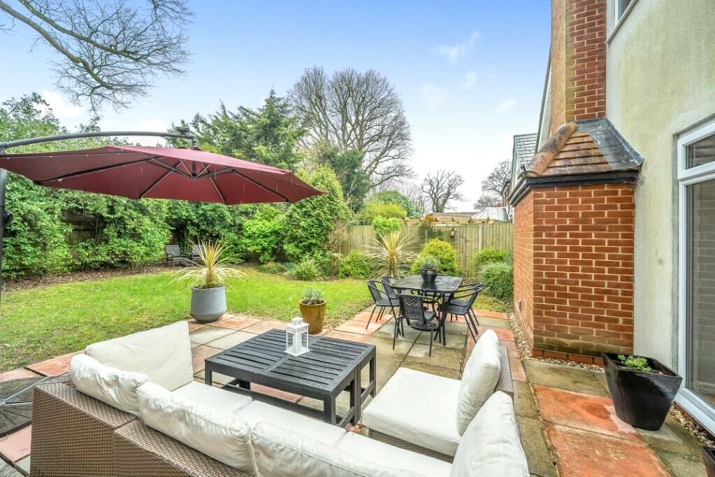 4 bedroom House for sale in Upper Basildon, Reading, West Berkshire