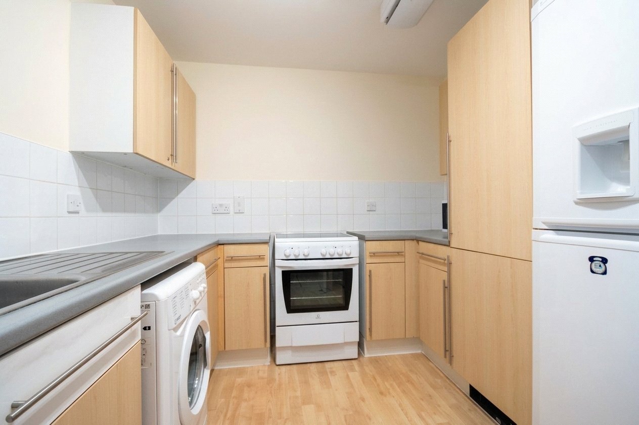 3 bedroom Flat to let in Reading