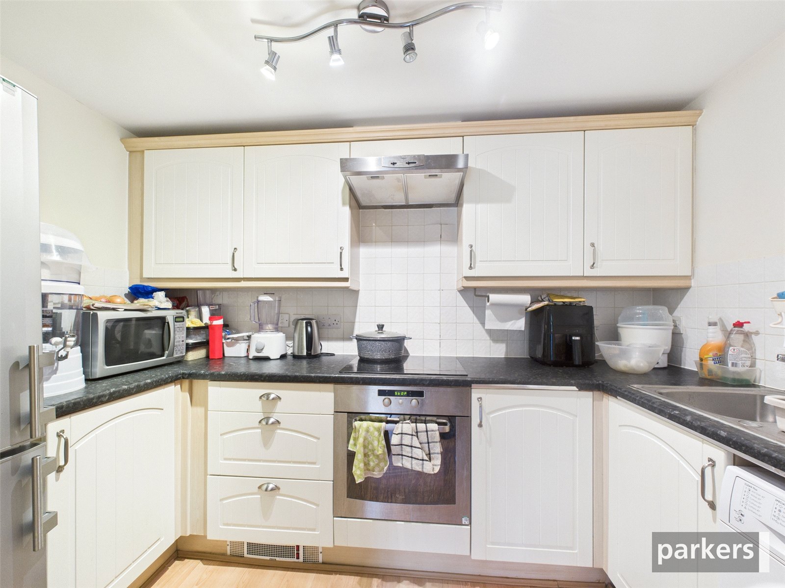 2 bedroom Flat for sale in Henley Road, Caversham, Reading
