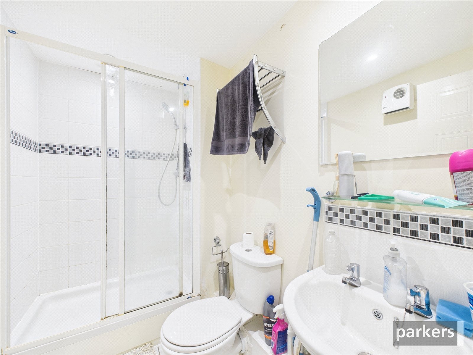 2 bedroom Flat for sale in Henley Road, Caversham, Reading