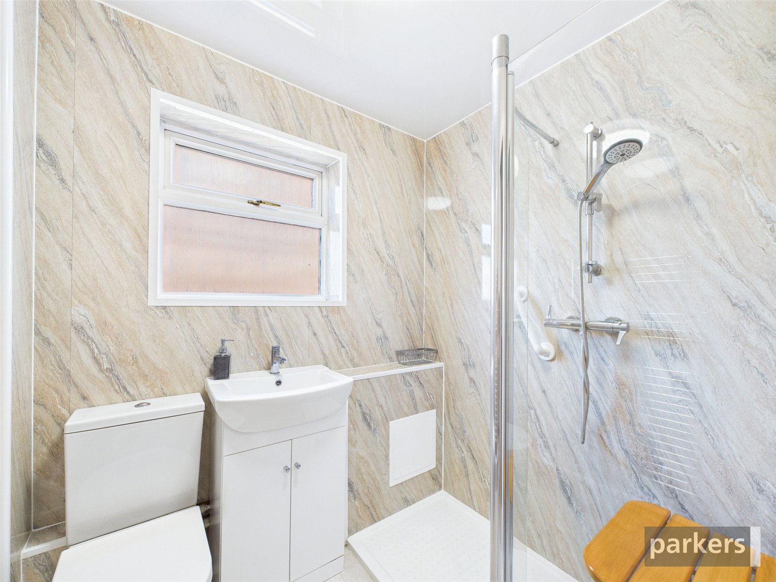 2 bedroom Bungalow for sale in Caversham, Reading, Berkshire