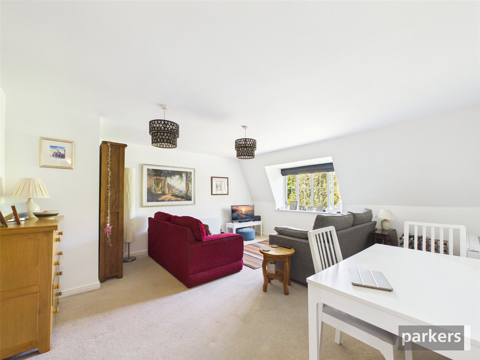 2 bedroom Flat for sale in Henley Road, Caversham, Reading