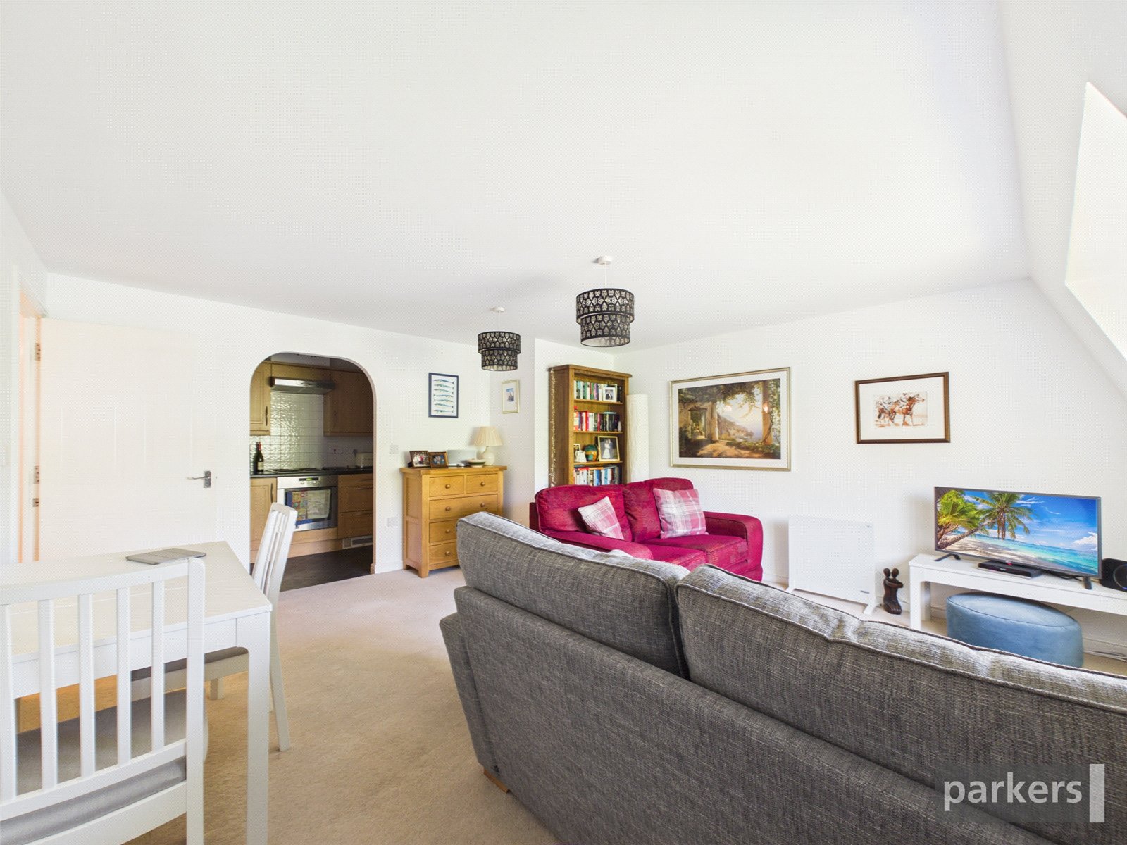 2 bedroom Flat for sale in Henley Road, Caversham, Reading