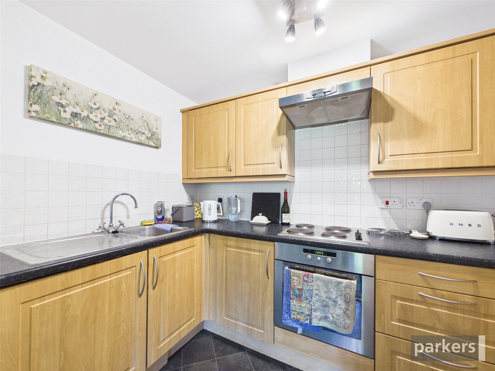 2 bedroom Flat for sale in Henley Road, Caversham, Reading