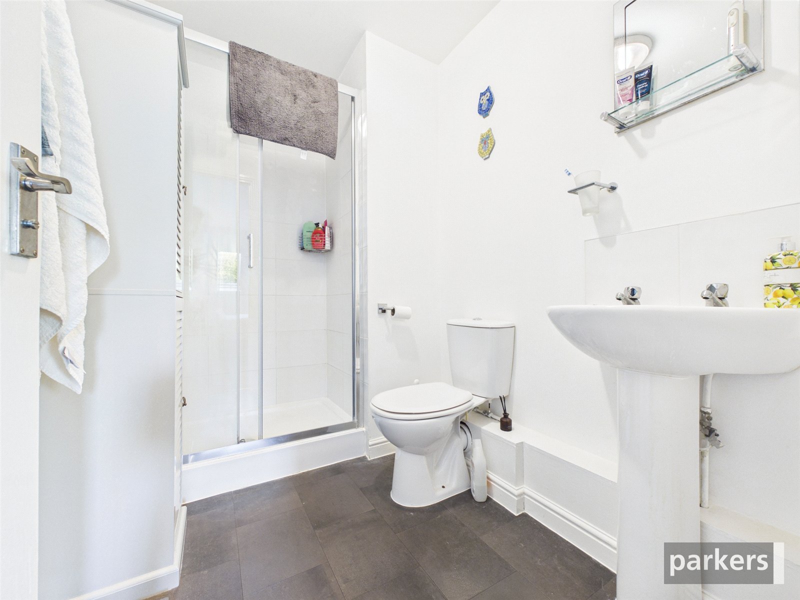 2 bedroom Flat for sale in Henley Road, Caversham, Reading