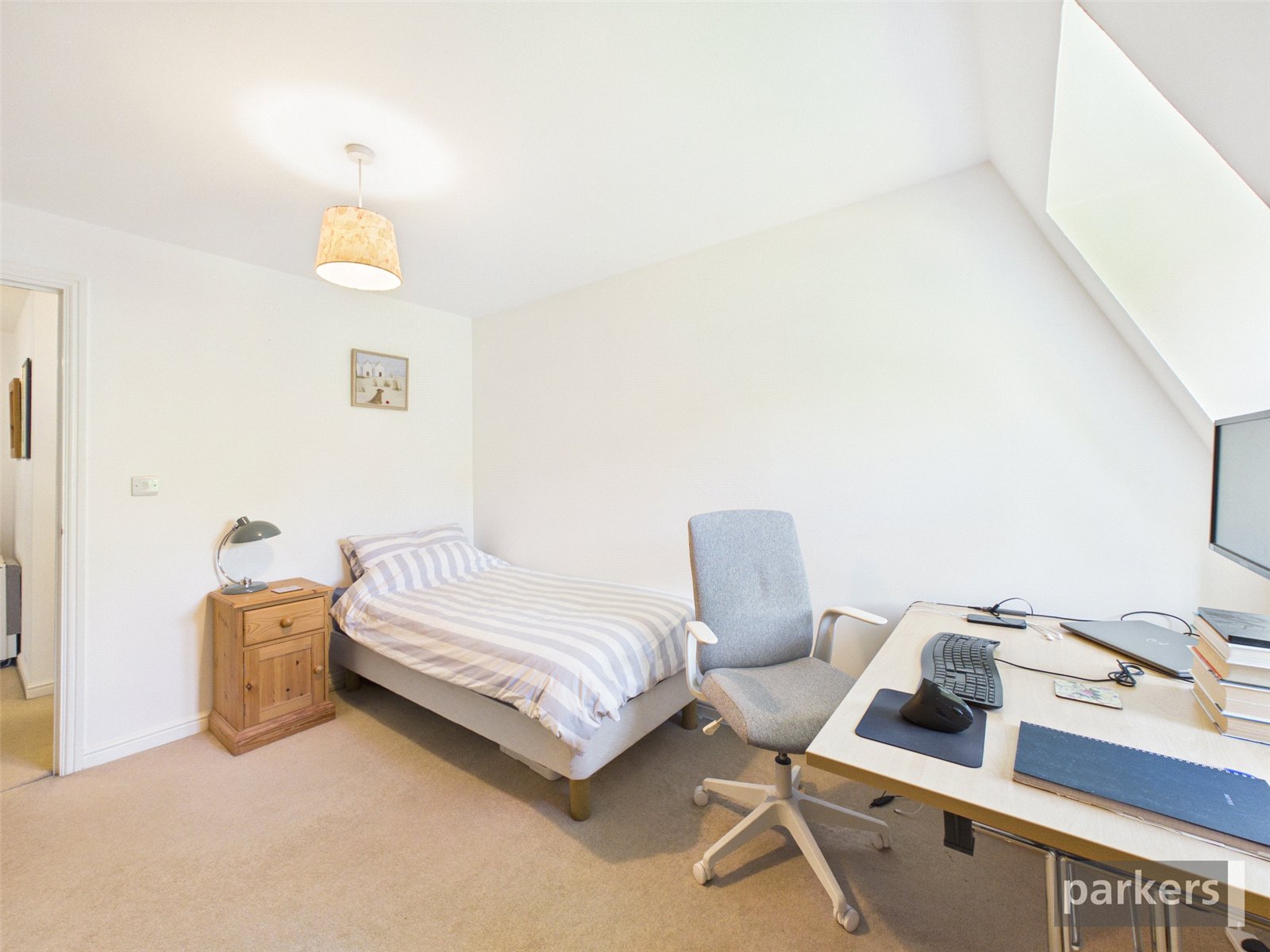 2 bedroom Flat for sale in Henley Road, Caversham, Reading