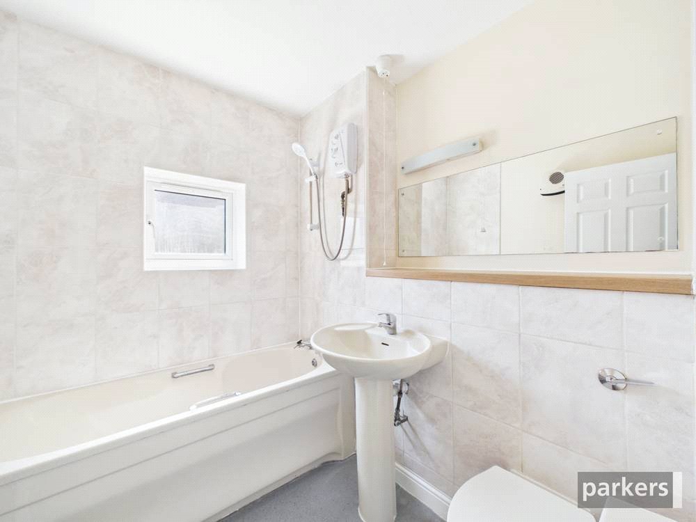 2 bedroom Flat for sale in Reading, Berkshire