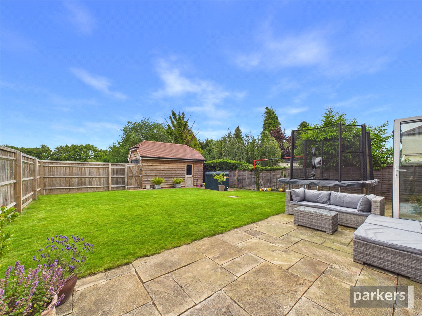 4 bedroom House for sale in Playhatch, Reading, Oxfordshire