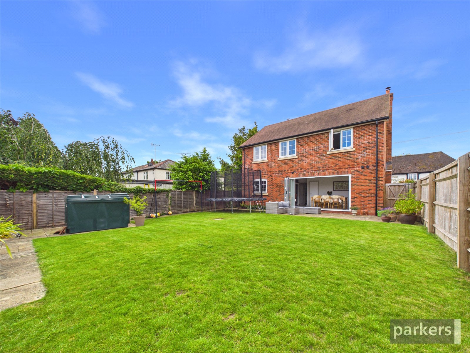 4 bedroom House for sale in Playhatch, Reading, Oxfordshire