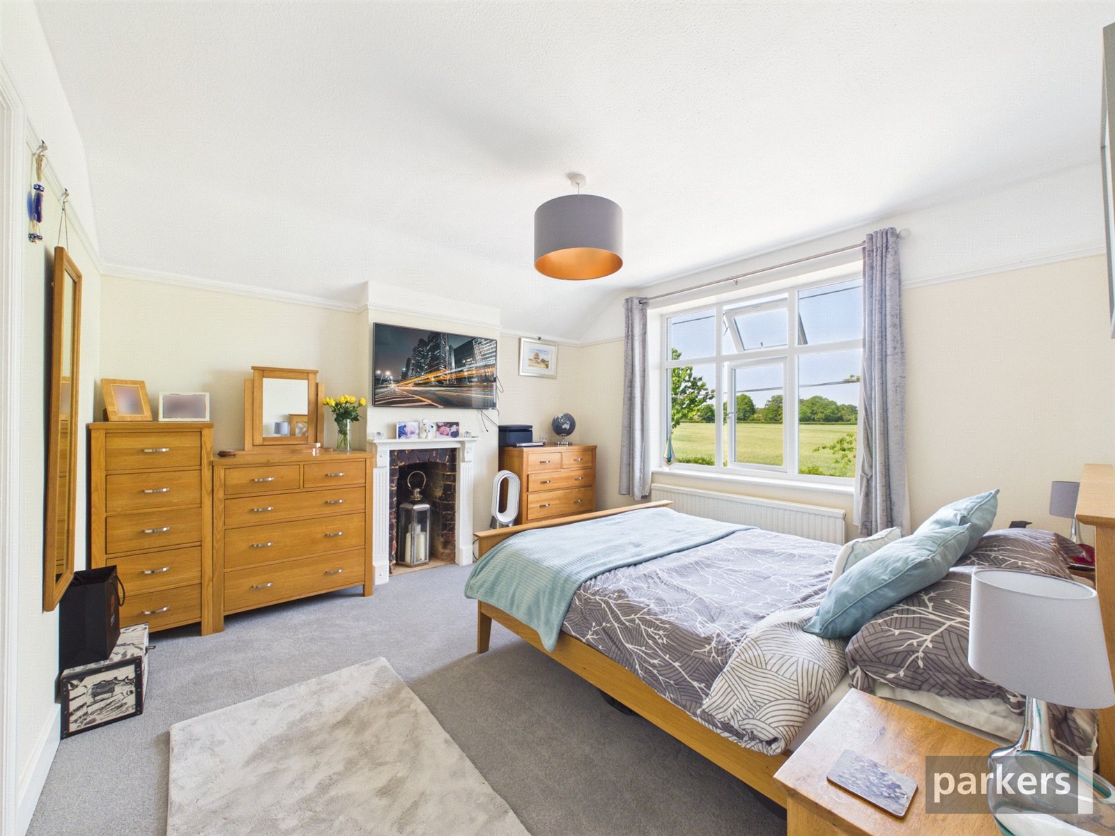 6 bedroom House for sale in Reading, Oxfordshire