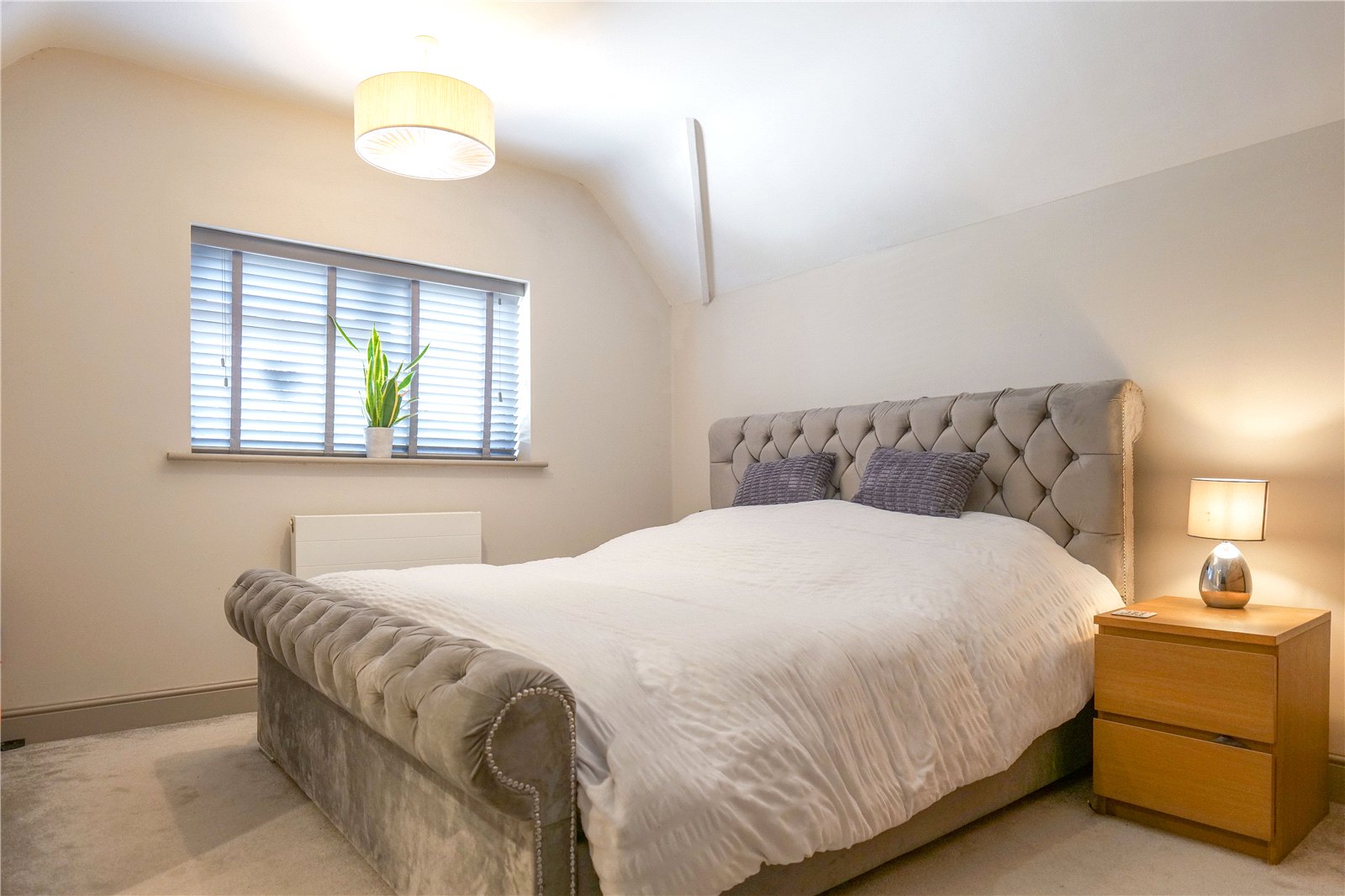 4 bedroom House for sale in Knowl Hill, Reading, Berkshire