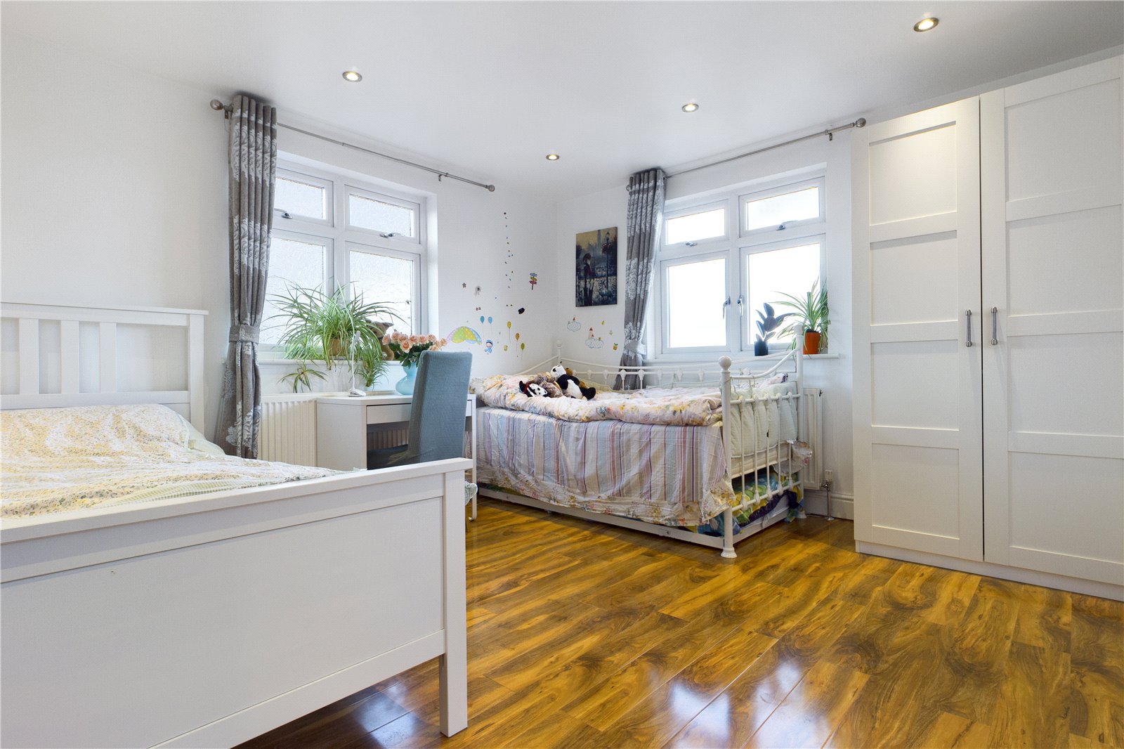 4 bedroom House for sale in Thatcham, Berkshire