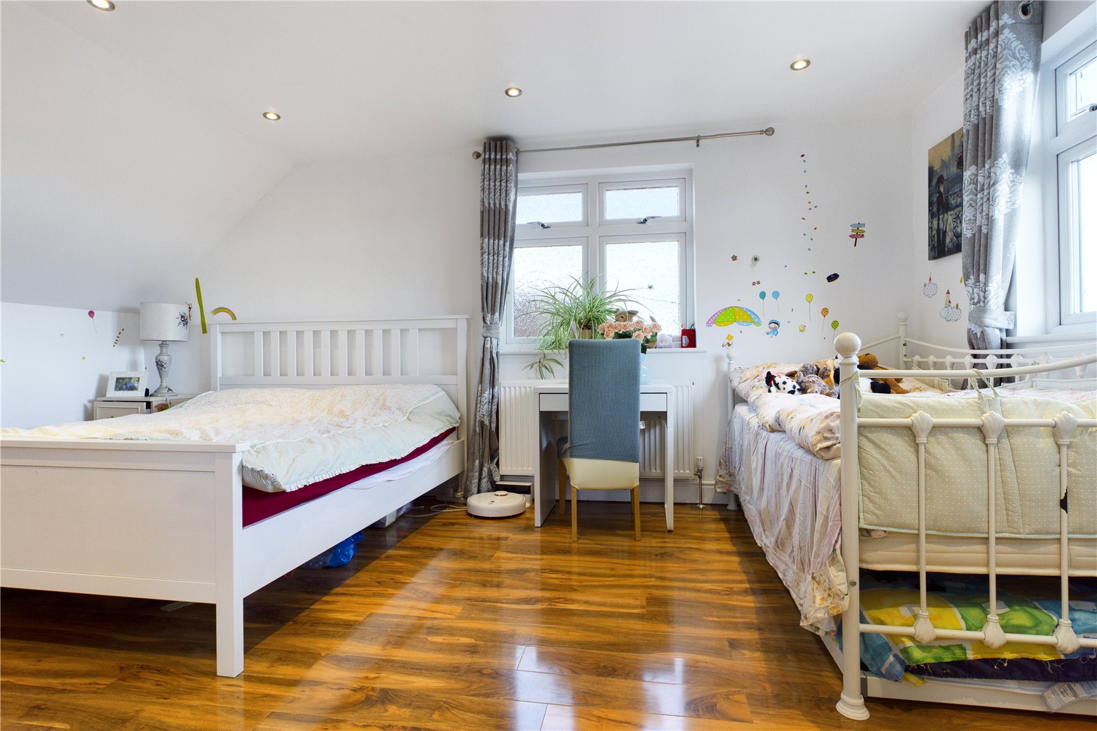 4 bedroom House for sale in Thatcham, Berkshire