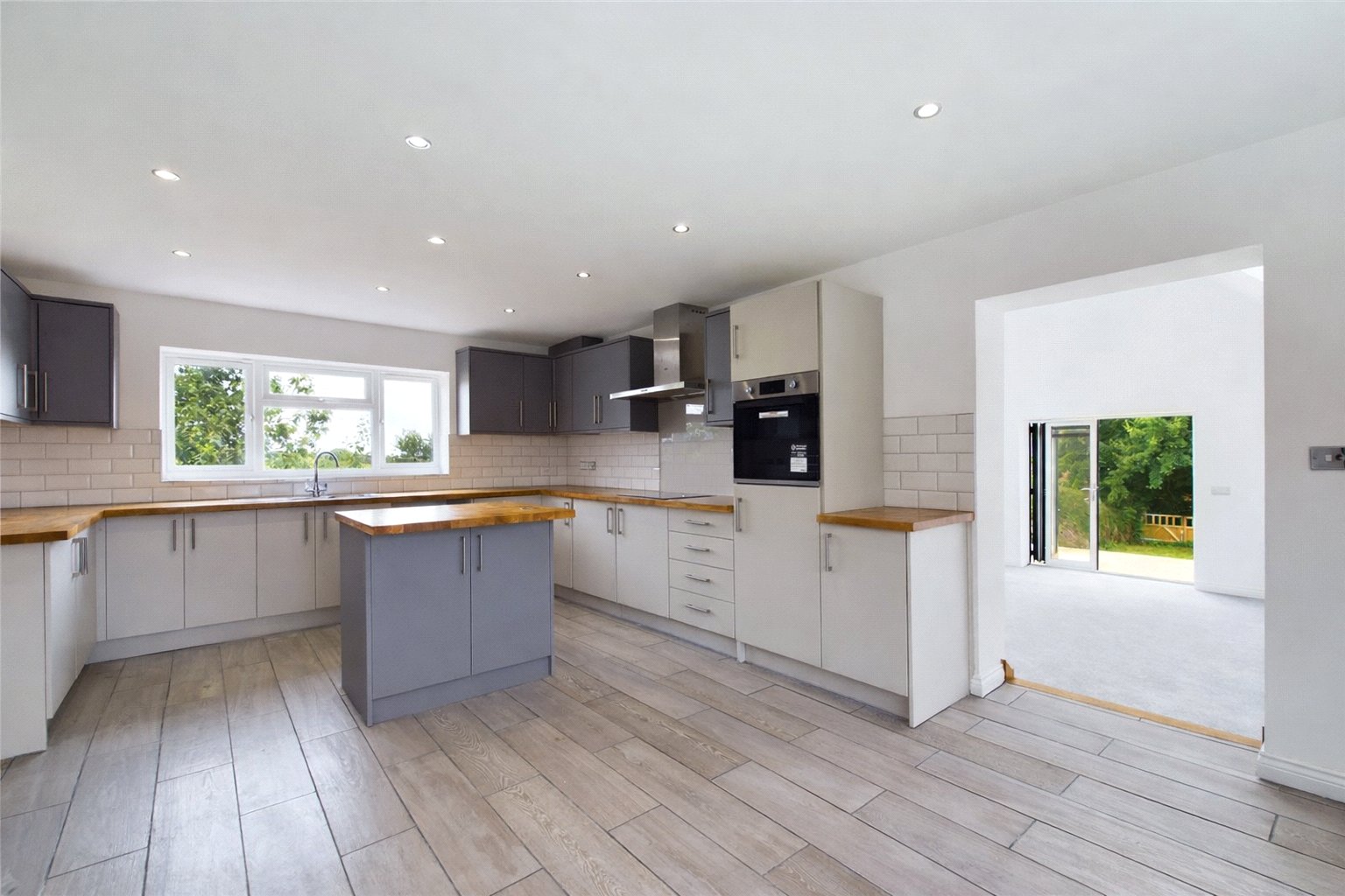 4 bedroom House for sale in Leckhampstead, Newbury, Berkshire
