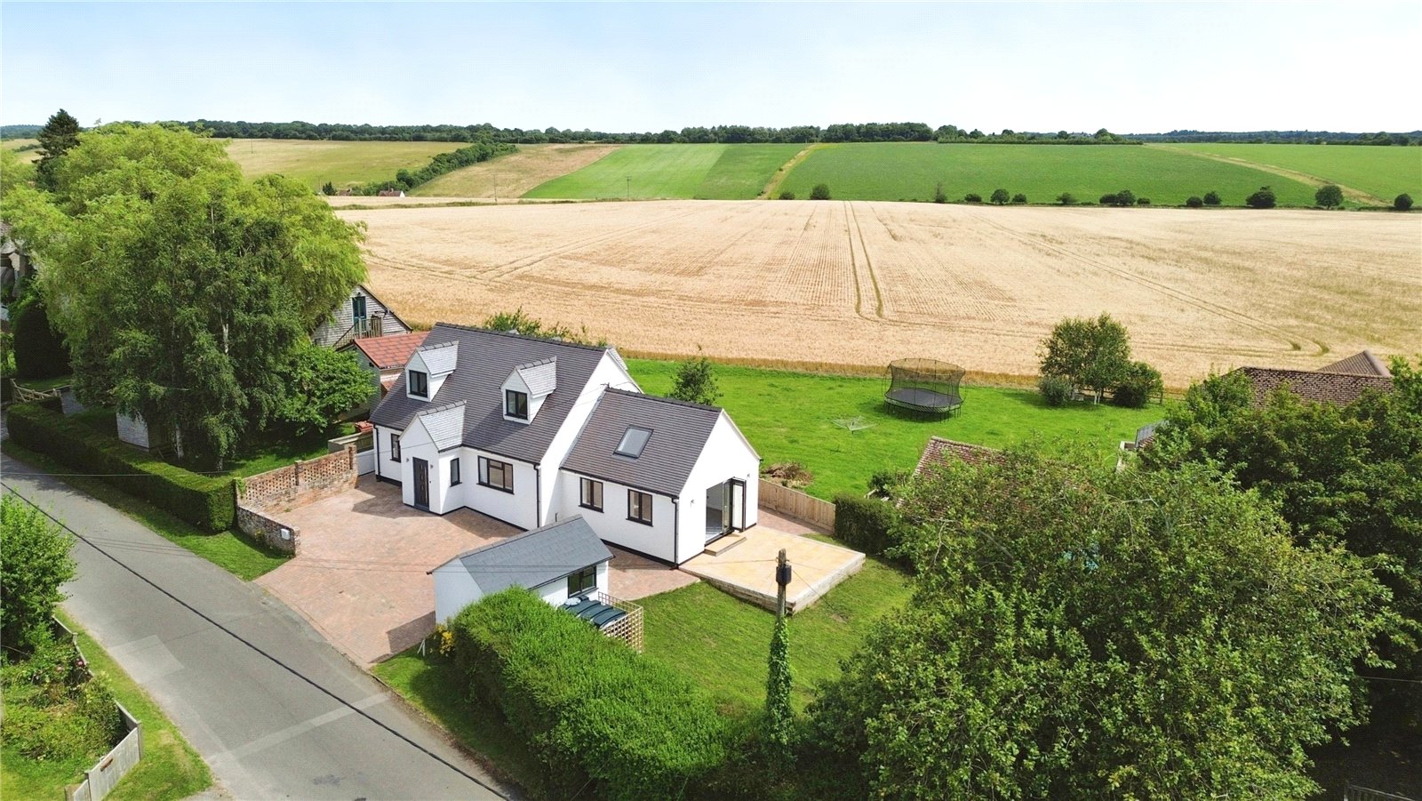 4 bedroom House for sale in Leckhampstead, Newbury, Berkshire