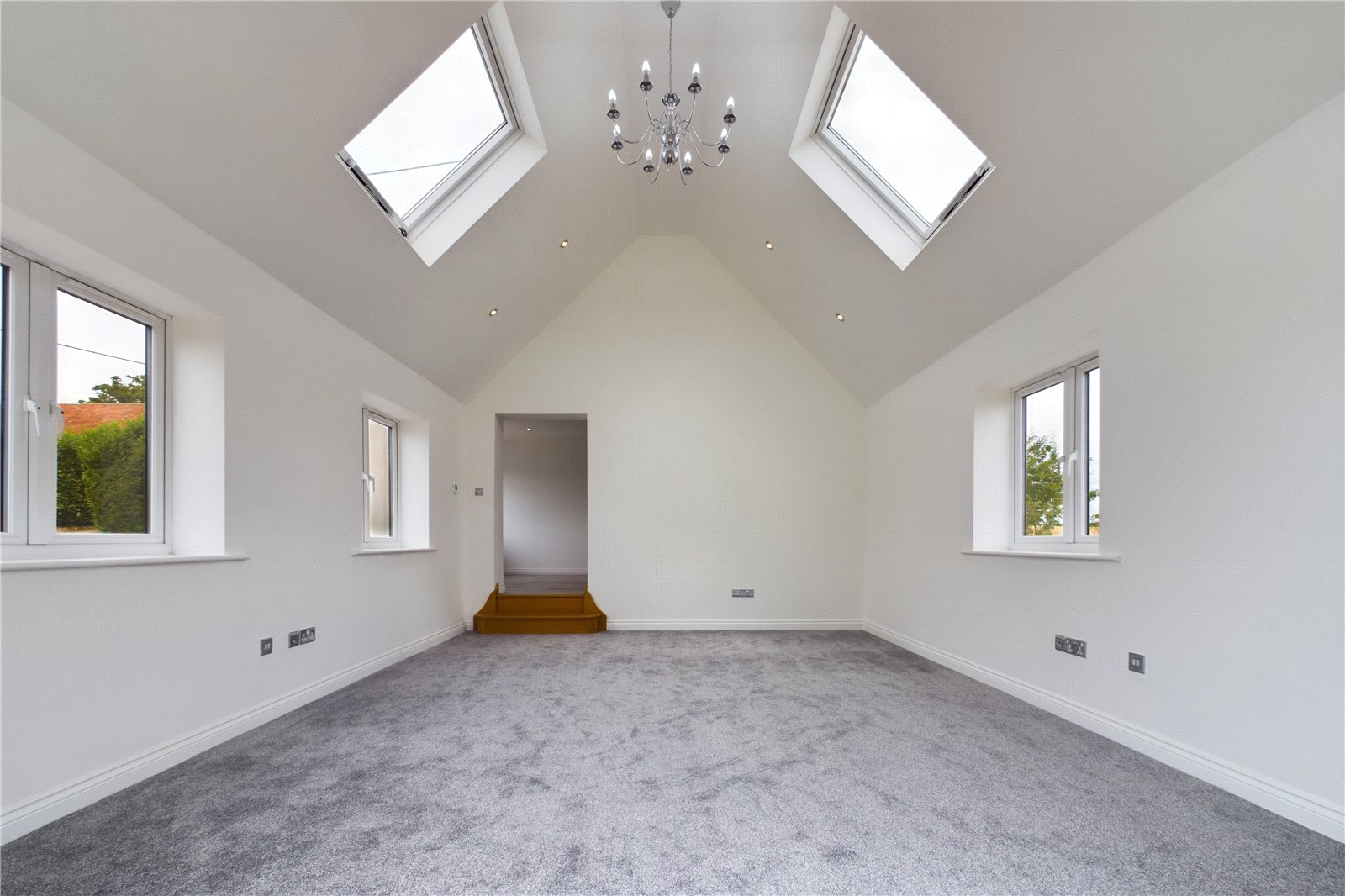 4 bedroom House for sale in Leckhampstead, Newbury, Berkshire