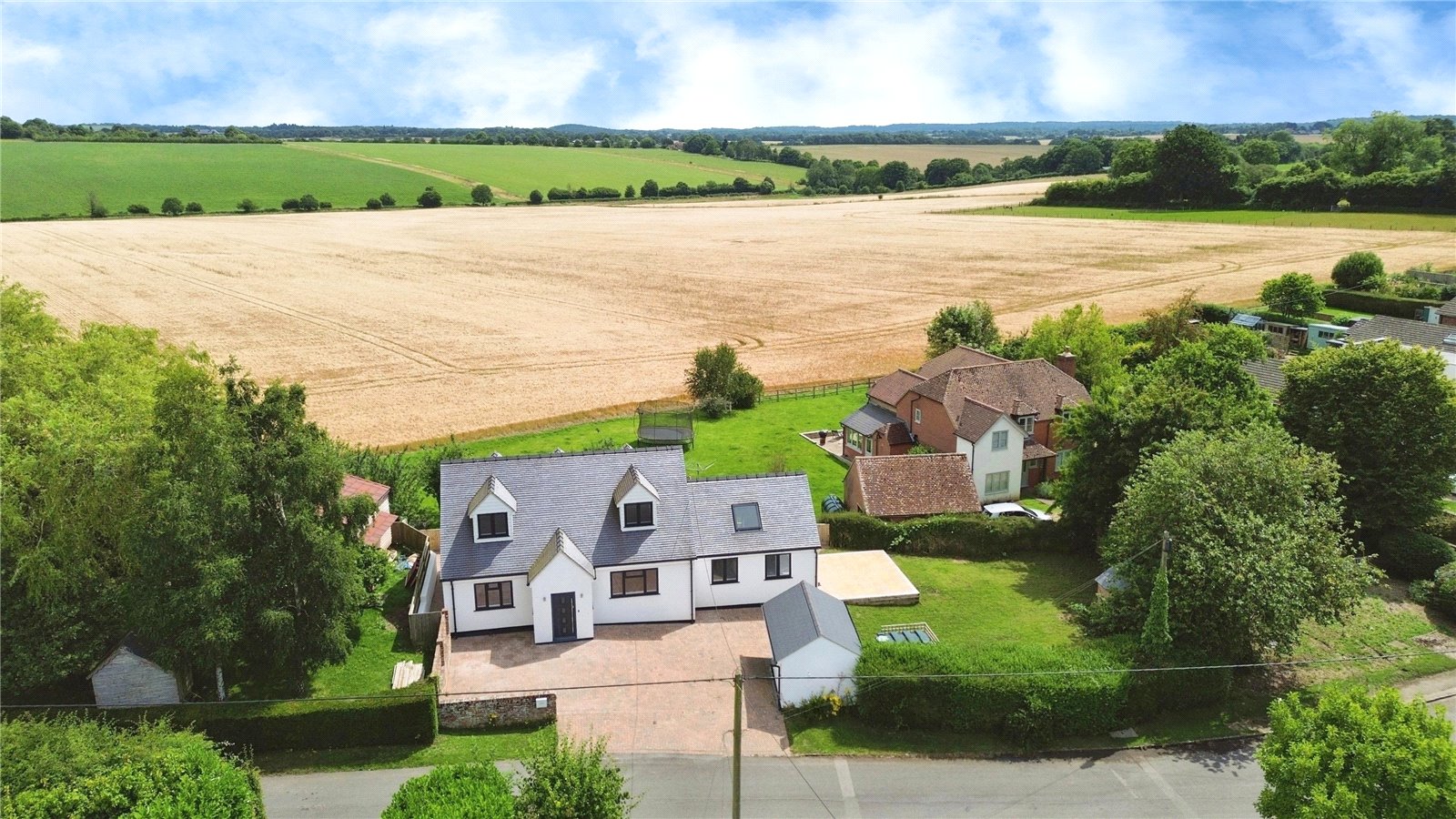 4 bedroom House for sale in Leckhampstead, Newbury, Berkshire
