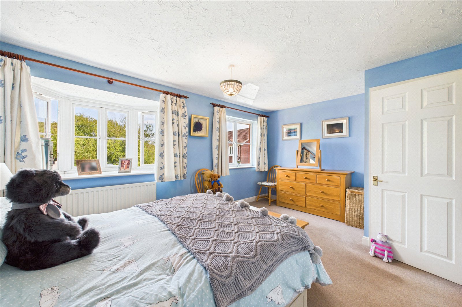 3 bedroom House for sale in Bramley, Tadley, Hampshire