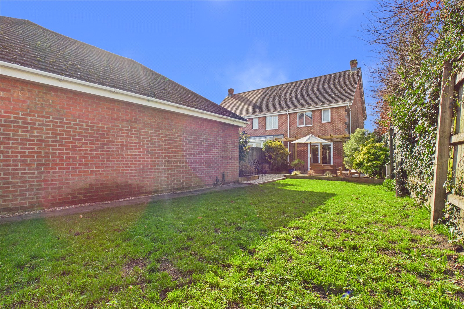 2 bedroom House for sale in Theale, Reading, Berkshire