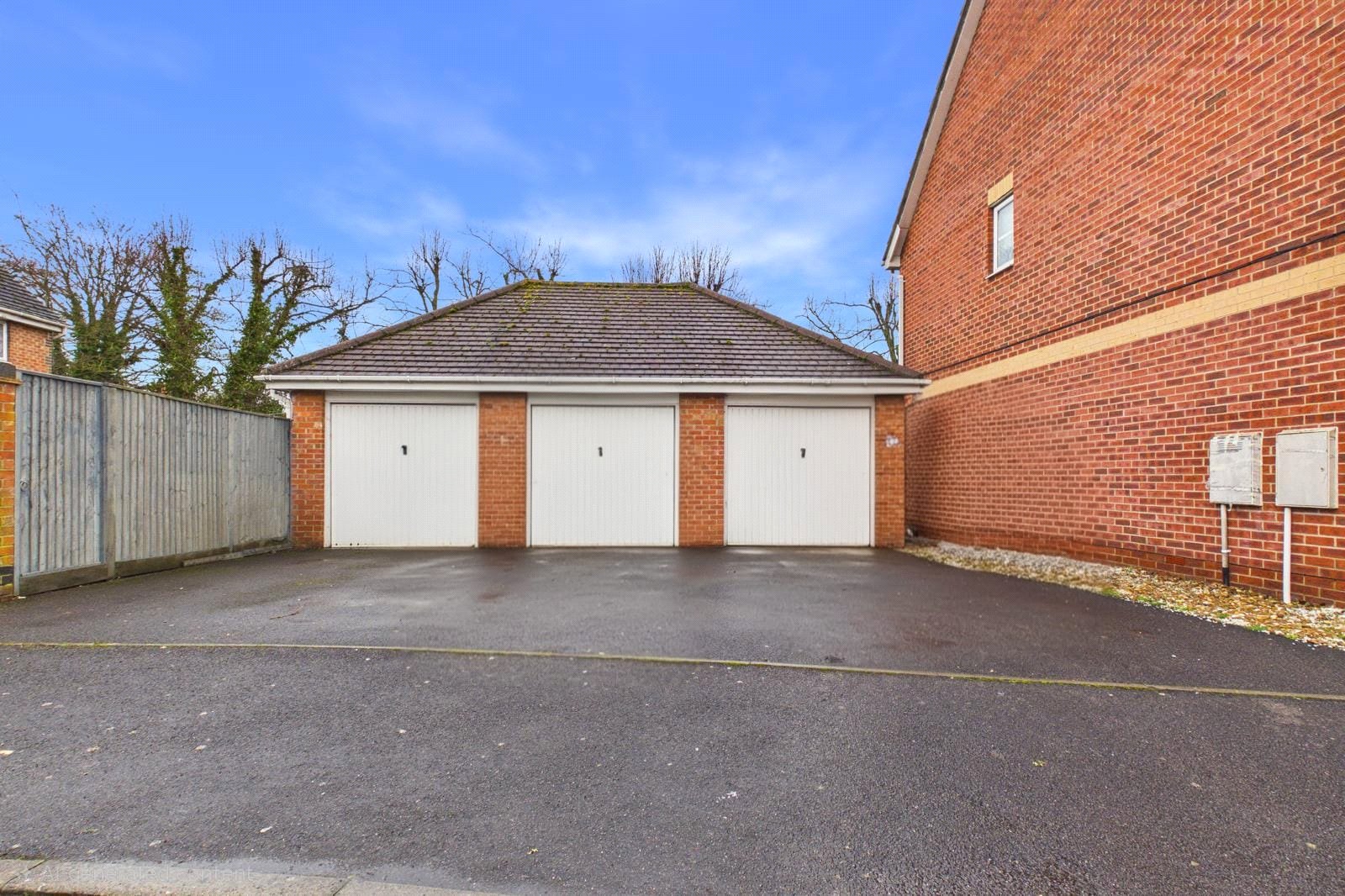 2 bedroom House for sale in Theale, Reading, Berkshire