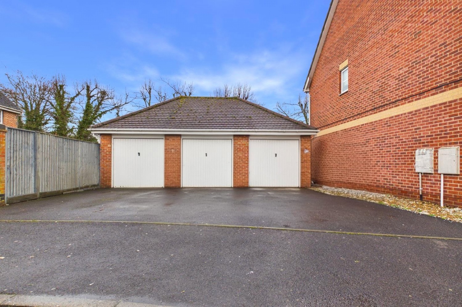 Theale, Reading, Berkshire