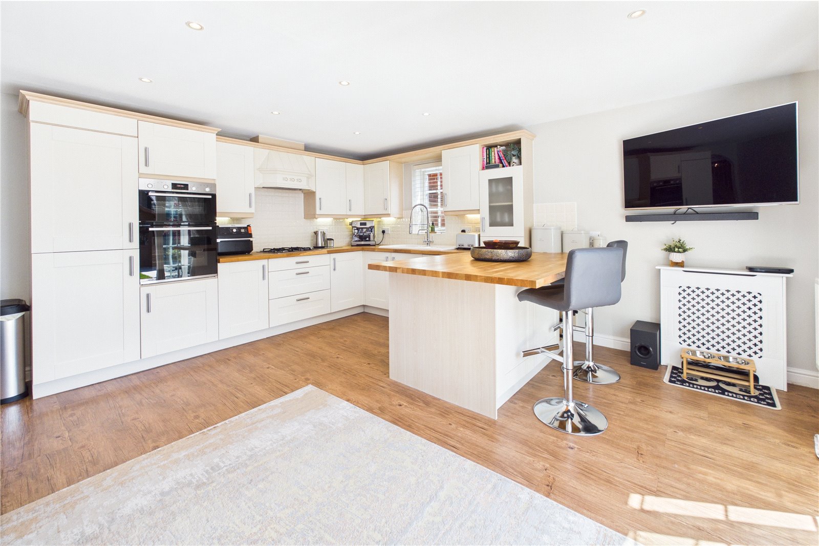 5 bedroom House for sale in Greenham, Thatcham, Berkshire