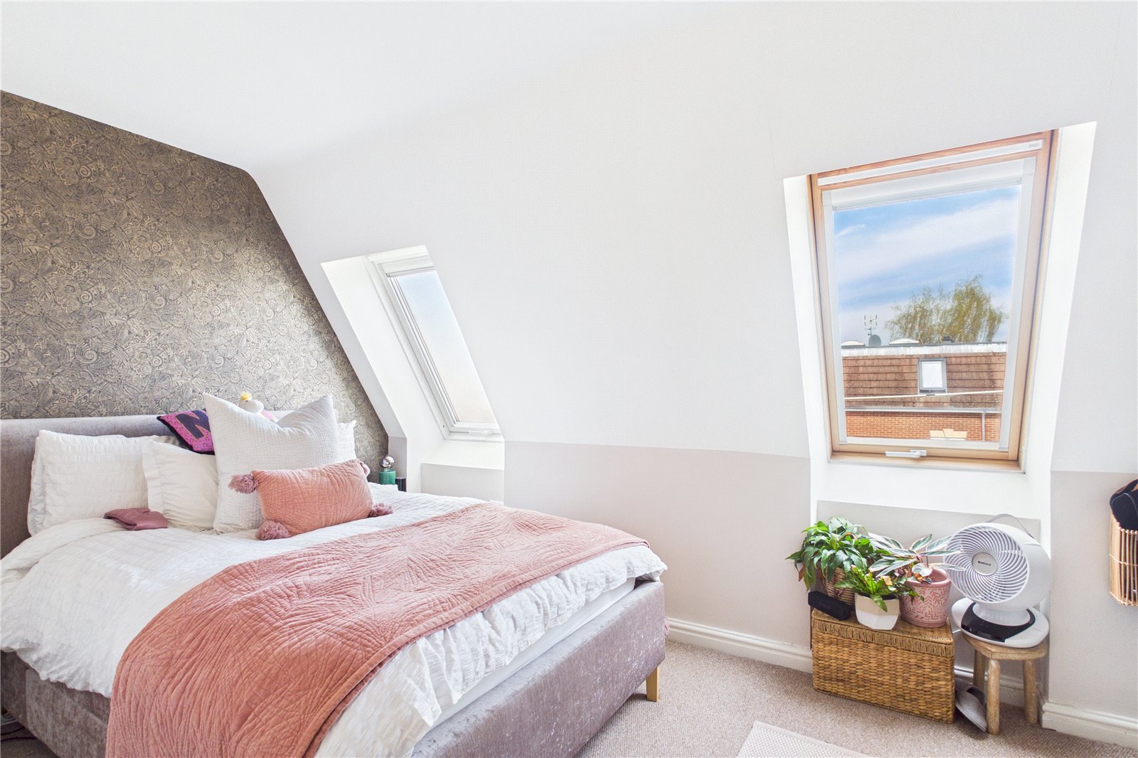 1 bedroom Flat for sale in Thatcham, Berkshire