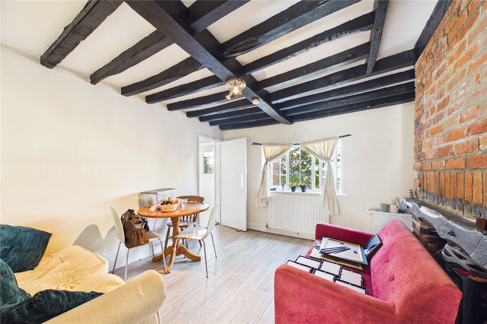 4 bedroom House to let in Newbury, Berkshire